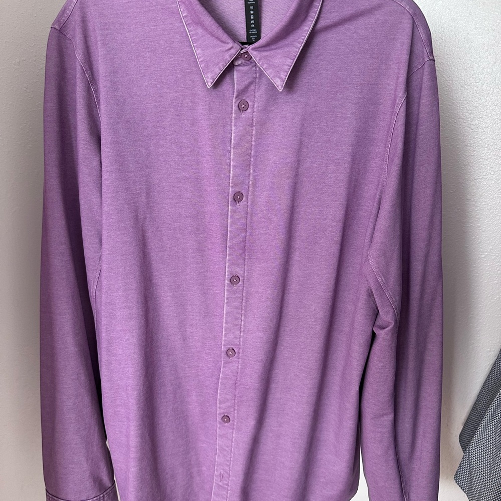 Lululemon Men's Shirt